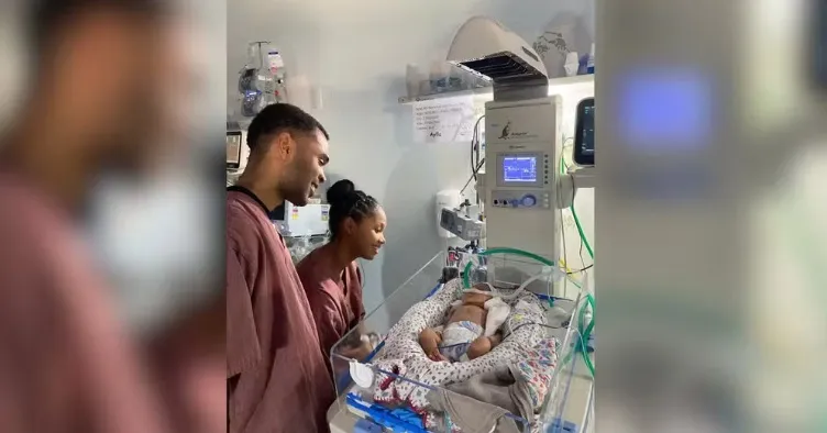 Bebê nasce com cordão enrolado no pescoço, sofre falta de oxigênio e se recupera após protocolo inédito na UTI em hospital: 'Alívio', diz pai