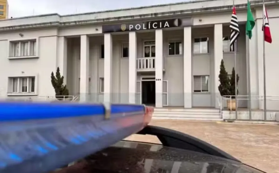 Mulher é presa suspeita de golpear companheira com faca em Araçatuba