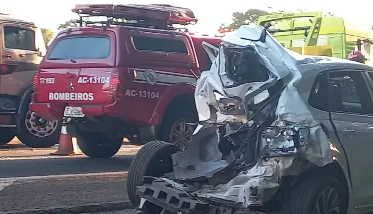 Acidente com oito veículos na rodovia Washington Luís causa congestionamento
