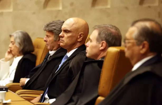 Pesquisa: 49% dos brasileiros não confiam no STF