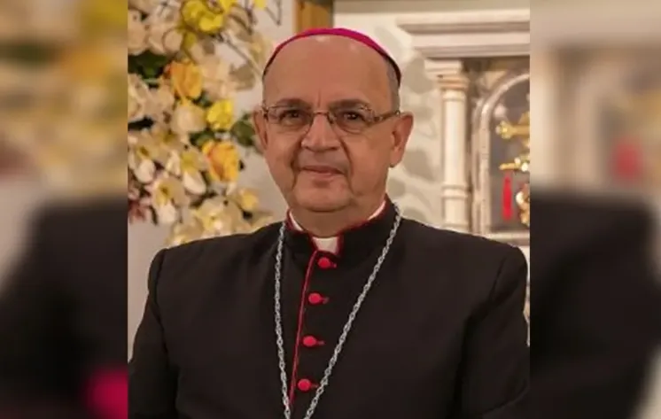 Ex-bispo vira réu após padre denunciar sequência de abusos sexuais, pedido para depilação e masturbação em vídeo